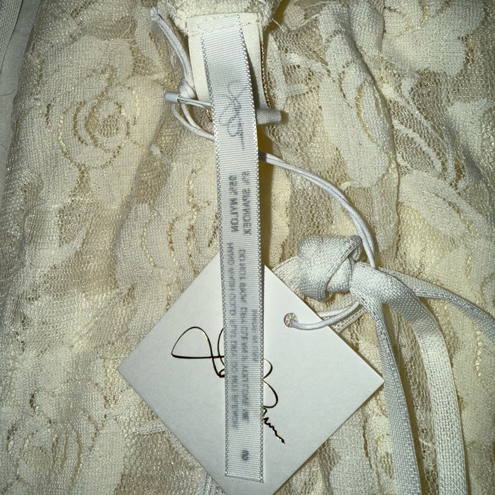 Elegant Cream Lace Pants - Picture 3 of 4